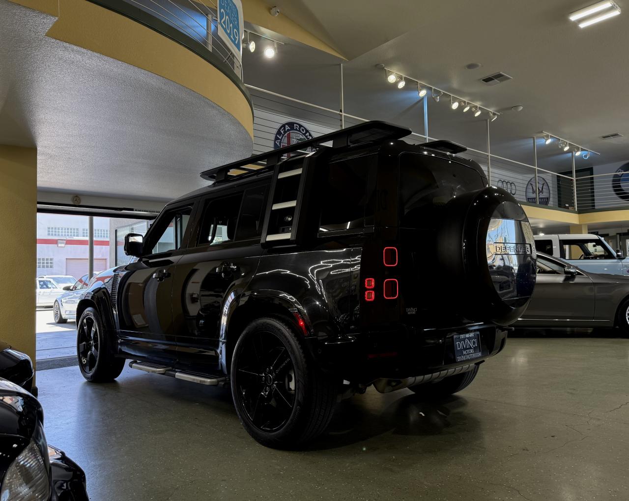 land rover defender 2023 SALE27EU8P2175382 image land rover defender 2023 SALE27EU8P2175382 image